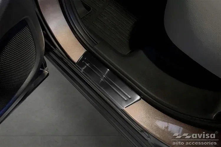 nakladki-progowe-do-mitsubishi-eclipse-cross-stal