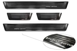 nakladki-progowe-do-audi-q2-czarne