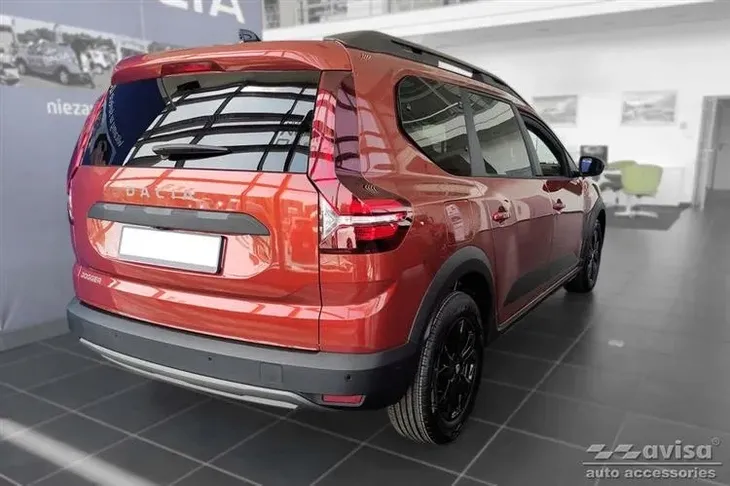 nakladki-progowe-do-dacia-jogger-waga-z-opakowaniem-2-kg-stan-nowy