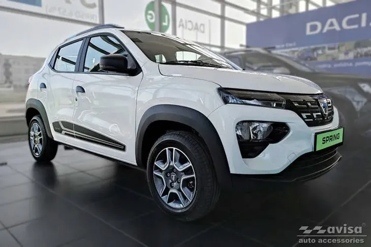 nakladki-progowe-do-mitsubishi-space-star-stan-nowy-producent-avisa