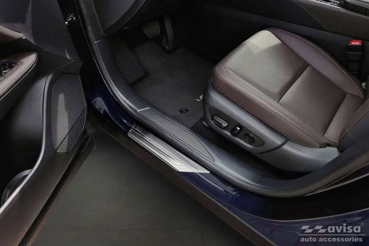 nakladki-progowe-lexus-rx-5-stal