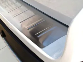nakladka-na-zderzak-tylny-do-volvo-xc90-stal