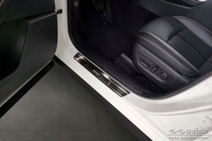 nakladki-progowe-do-mazda-cx-60-stan-nowy-numer-katalogowy-producenta-2-27015