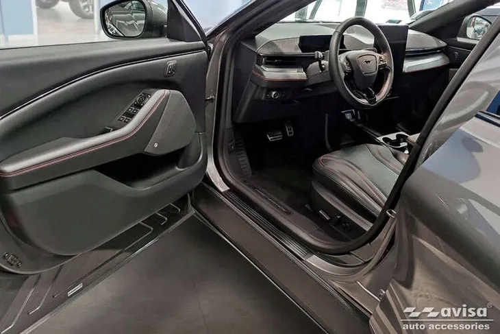 nakladki-progowe-do-ford-mustang-mach-e-stan-nowy-numer-katalogowy-producenta-2-26023