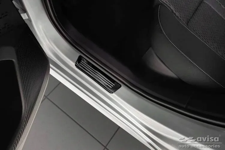 nakladki-progowe-do-ford-mustang-mach-e