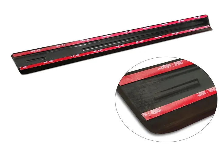 nakladki-progowe-do-ford-mustang-mach-e-waga-z-opakowaniem-2-kg-numer-katalogowy-producenta-2-26017