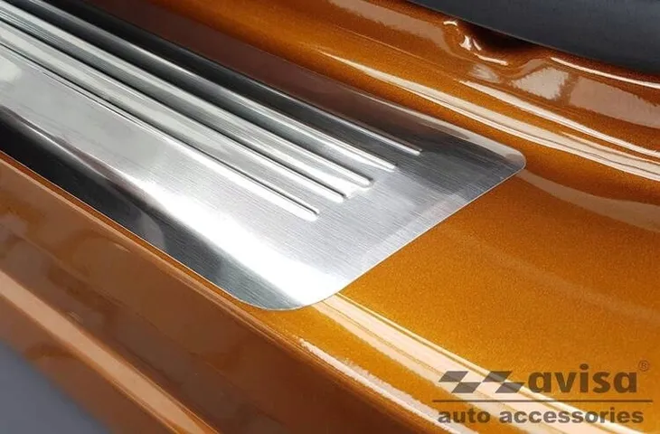 nakladki-progowe-do-renault-captur-2-stan-nowy