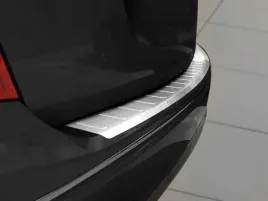 nakladka-na-zderzak-tylny-do-mercedes-w204-c-klasa