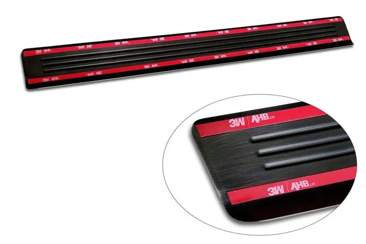 nakladki-progowe-do-ford-mustang-mach-e