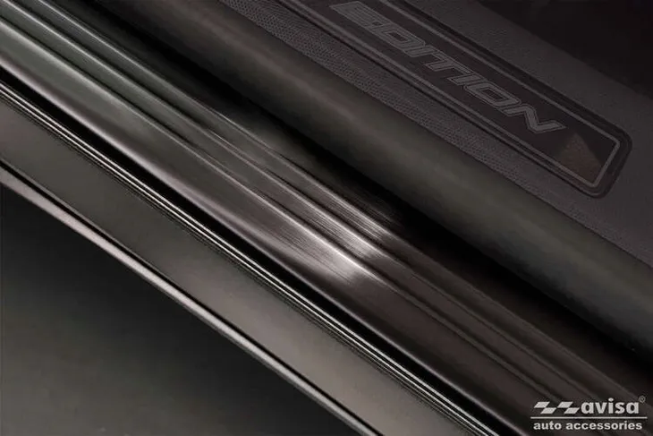 nakladki-progowe-do-ford-mustang-mach-e-numer-katalogowy-producenta-2-26023