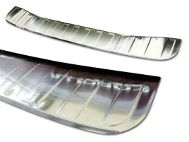 nakladka-na-zderzak-tylny-do-toyota-corolla-12-hat