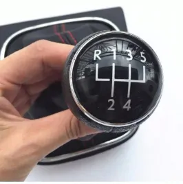 galka-z-mieszkiem-vw-golf-5-6-scirocco-czerw-nic