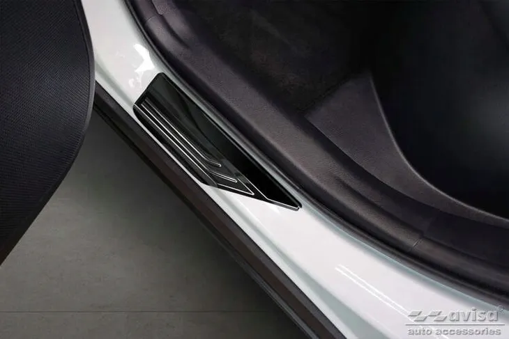 nakladki-progowe-lexus-nx-2-stan-nowy-producent-avisa