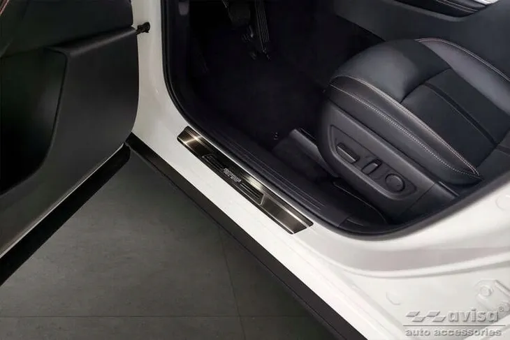 nakladki-progowe-do-mazda-cx-60-stan-nowy-numer-katalogowy-producenta-2-27015