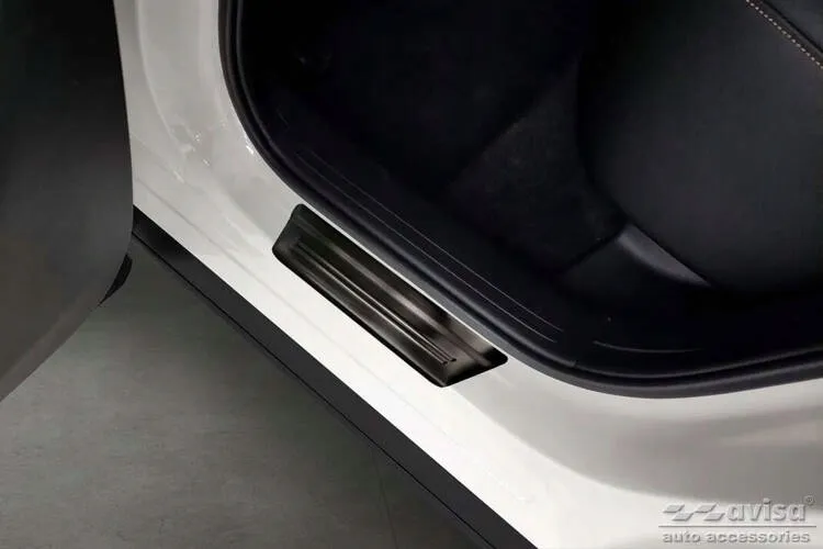 nakladki-progowe-do-mazda-cx-60