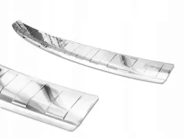 nakladka-na-zderzak-tylny-jeep-cherokee-v-stal