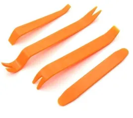 plastikowe-sciagacze-do-podwazania-elemntow-tapicerki