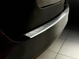 nakladka-na-zderzak-tylny-skoda-superb-2-kombi-st