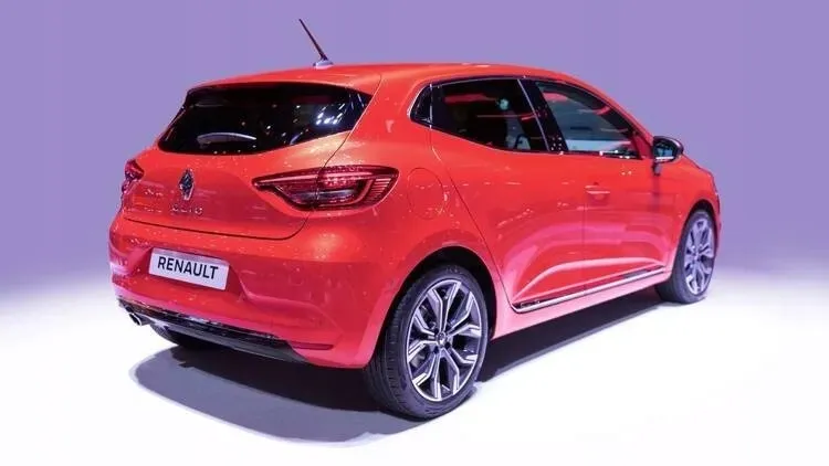 nakladki-progowe-do-renault-clio-v-stal