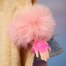 lalka-chelsea-modowa-z-dzinsowa-spodnica-plaszczem-i-akcesoriami-y2k