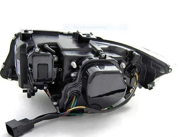 lampy-reflektory-bmw-e90-e91-05-08-chrome-ringi-3d