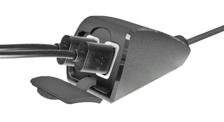 ladowarka-motor-trek-12-24v-numer-katalogowy-producenta-38828-producent-lampa-stan-nowy