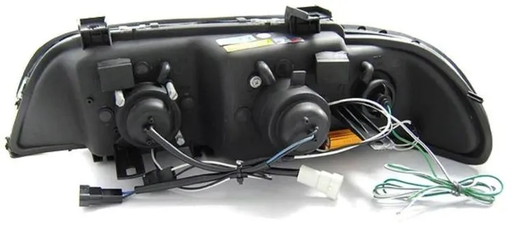 reflektory-przednie-bmw-e39-chrom-led-ringi-producent-czesci-einparts