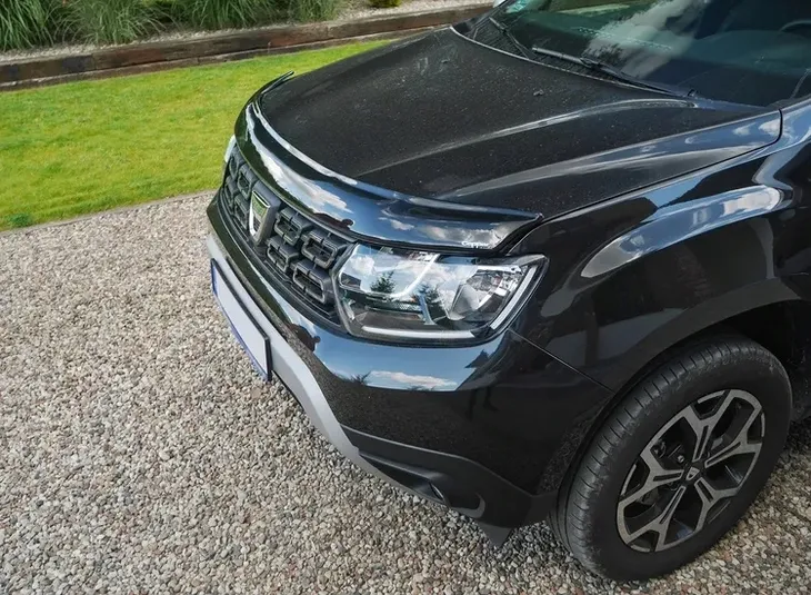 oslona-maski-owiewka-dacia-duster-2017-kolor-srebrny