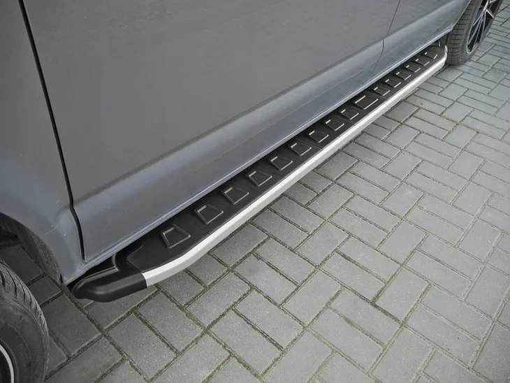 stopnie-boczne-progi-ford-kuga-2008-2012-stan-nowy-numer-katalogowy-producenta-chr-2121ns001