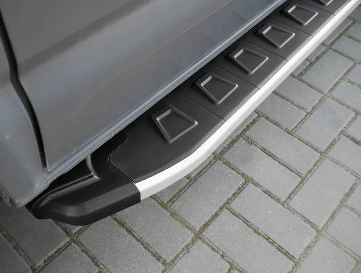 stopnie-boczne-progi-ford-kuga-2008-2012-stan-nowy-numer-katalogowy-producenta-chr-2121ns001-producent-arp