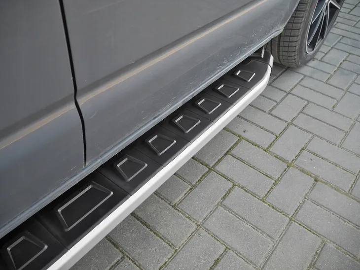 stopnie-boczne-progi-ford-kuga-2008-2012-numer-katalogowy-producenta-chr-2121ns001-producent-arp-stan-nowy