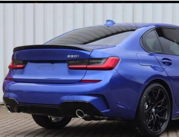 spoiler-bmw-19-trunk-abs-abs-look-carbon-kolor-srebrny