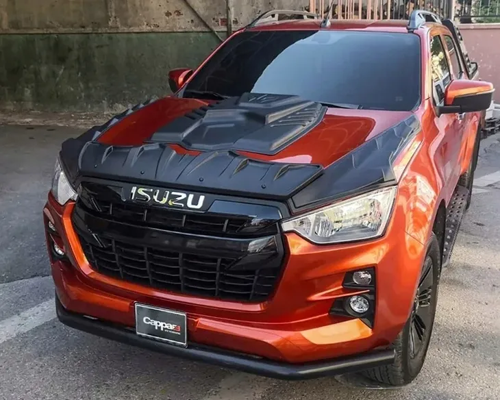 oslona-maski-owiewka-isuzu-d-max-2019-kolor-srebrny