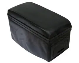 podlokietnik-samochodowy-z-uchwytami-na-napoje