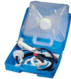 prysznic-turystyczny-12v-na-kemping-comet