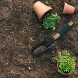 narzedzia-ogrodowe-4-el-waga-z-opakowaniem-0-75-kg