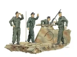 1-35-achtung-jaboi-panzer-crew