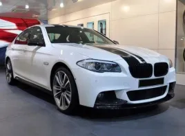 dokladka-bmw-f10-f11-10-18-performance-glossy-blk