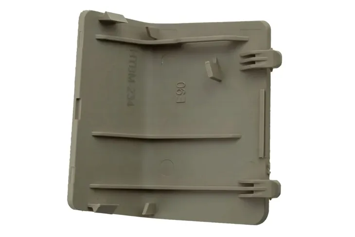 oslona-zaslepka-gniazda-obd-bmw-3-e90-e91-e90n-e91n-e92-e92n-e93-e93n-bez-stan-nowy-typ-samochodu-samochody-osobowe-samochody-dostawcze