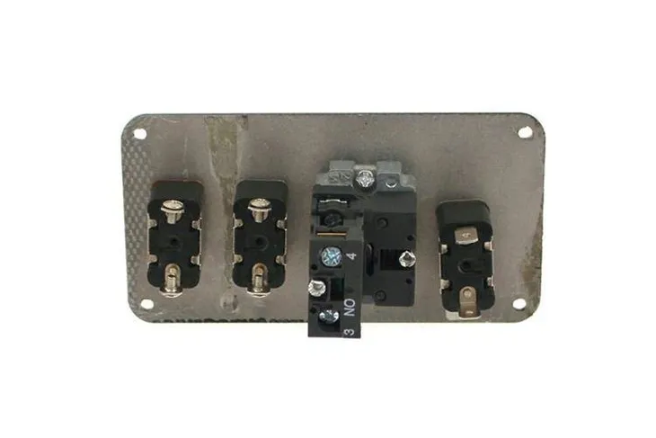 starter-silnika-typ-3-typ-samochodu-4x4-suv-niezdefiniowany-samochody-dostawcze-samochody-osobowe