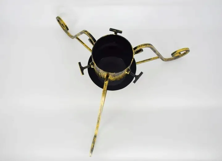 artur-wereszczynski-material-metal