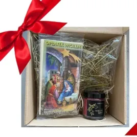 zestaw-na-wigilijny-stol-oplatek-sianko-swieca-zapachowa-eleganckie-pudelko