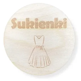 drewniana-plakietka-sukienki-tabliczka-na-szuflade-pudelko-plakietki