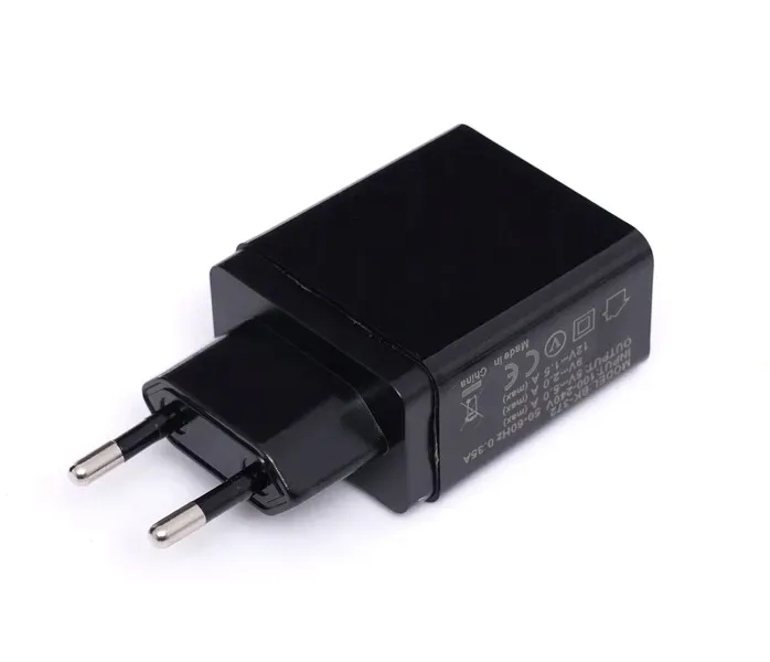 ladowarka-sieciowa-quick-charge-3-0-kd1236-waga-z-opakowaniem-1-kg