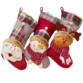 skarpety-na-prezenty-swiateczne-na-kominek-ozdoby-dekoracje-zestaw-3-szt