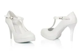 biale-buty-slubne-na-platformie-z-paskami-36