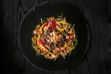 makaron-soba-noodle-300g-suchy-cechy-dodatkowe-bez-laktozy-niskodrazniace-niskotluszczowe-weganskie-wegetarianskie-wysoka-zawartosc-blonnika