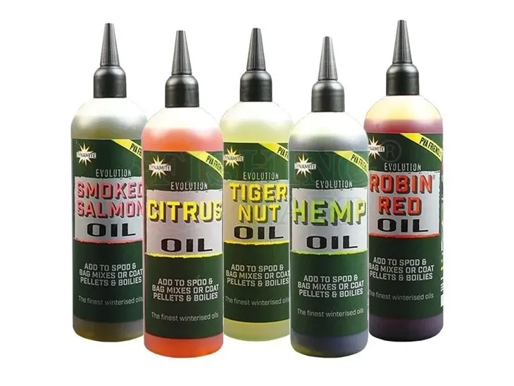 atraktor-dynamite-baits-evolution-oil-chilli-300ml-pojemnosc-300-ml