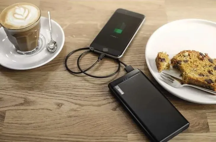 kieszonkowy-power-bank-10000mah-usb-micro-usb-typc-kolor-czarny