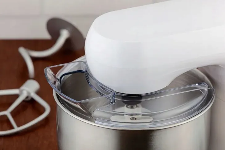 robot-kuchenny-planetarny-eldom-wrk1200-wysokosc-produktu-29-8-cm